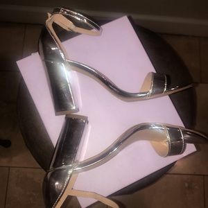 Worn once, nice dress up shoes, any event !